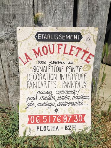 La-Mouflette-sur-les-marches